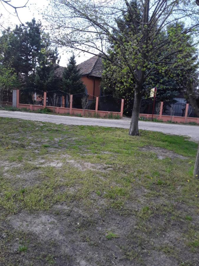 Vila Verona Sobe Palic Exterior photo